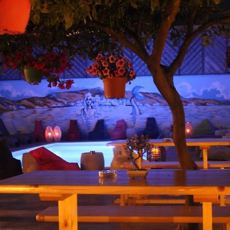 Siren Rooms And Apartments Paros Eksteriør billede