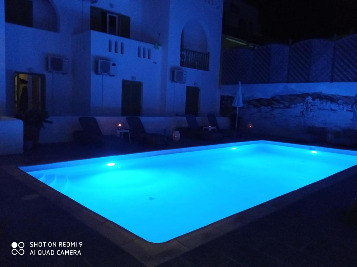 Siren Rooms And Apartments Paros Eksteriør billede