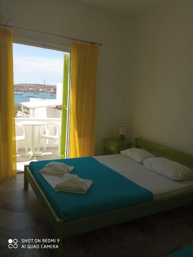 Siren Rooms And Apartments Paros Eksteriør billede