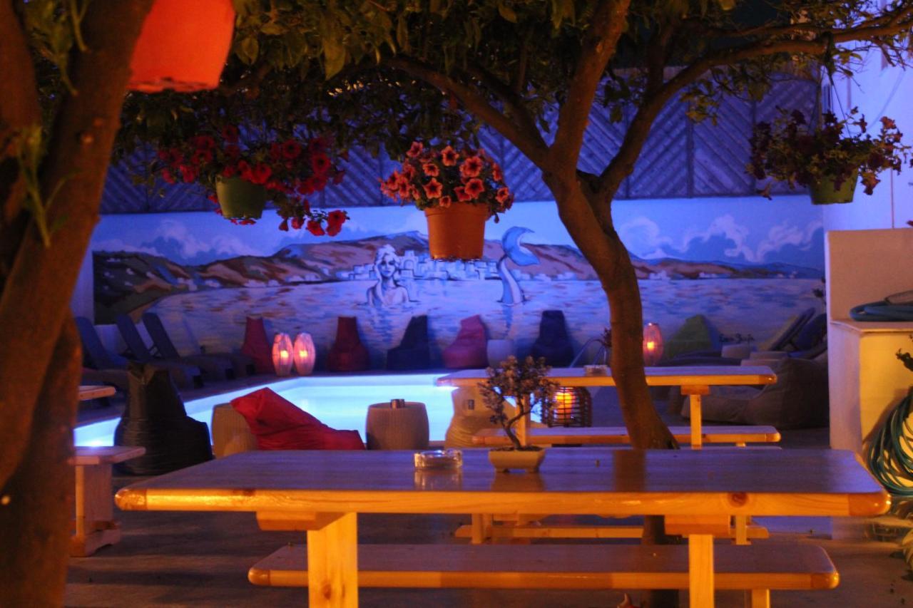 Siren Rooms And Apartments Paros Eksteriør billede