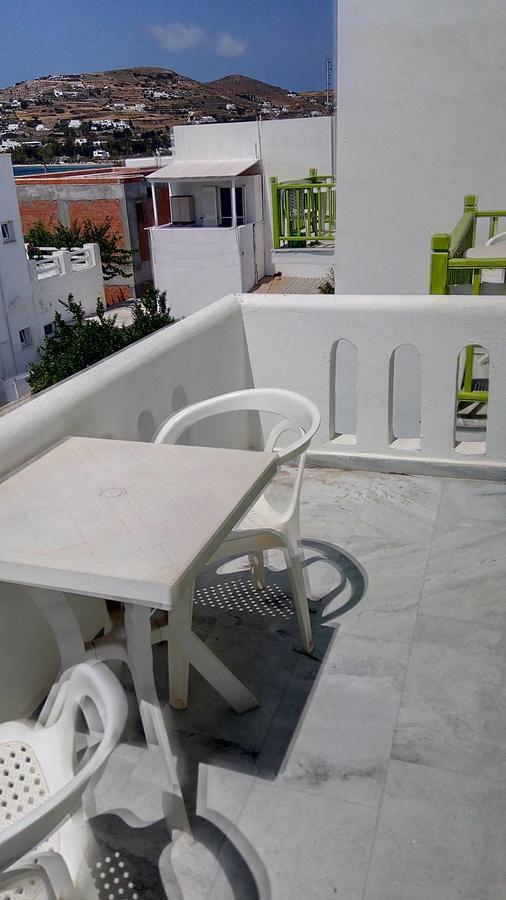 Siren Rooms And Apartments Paros Eksteriør billede