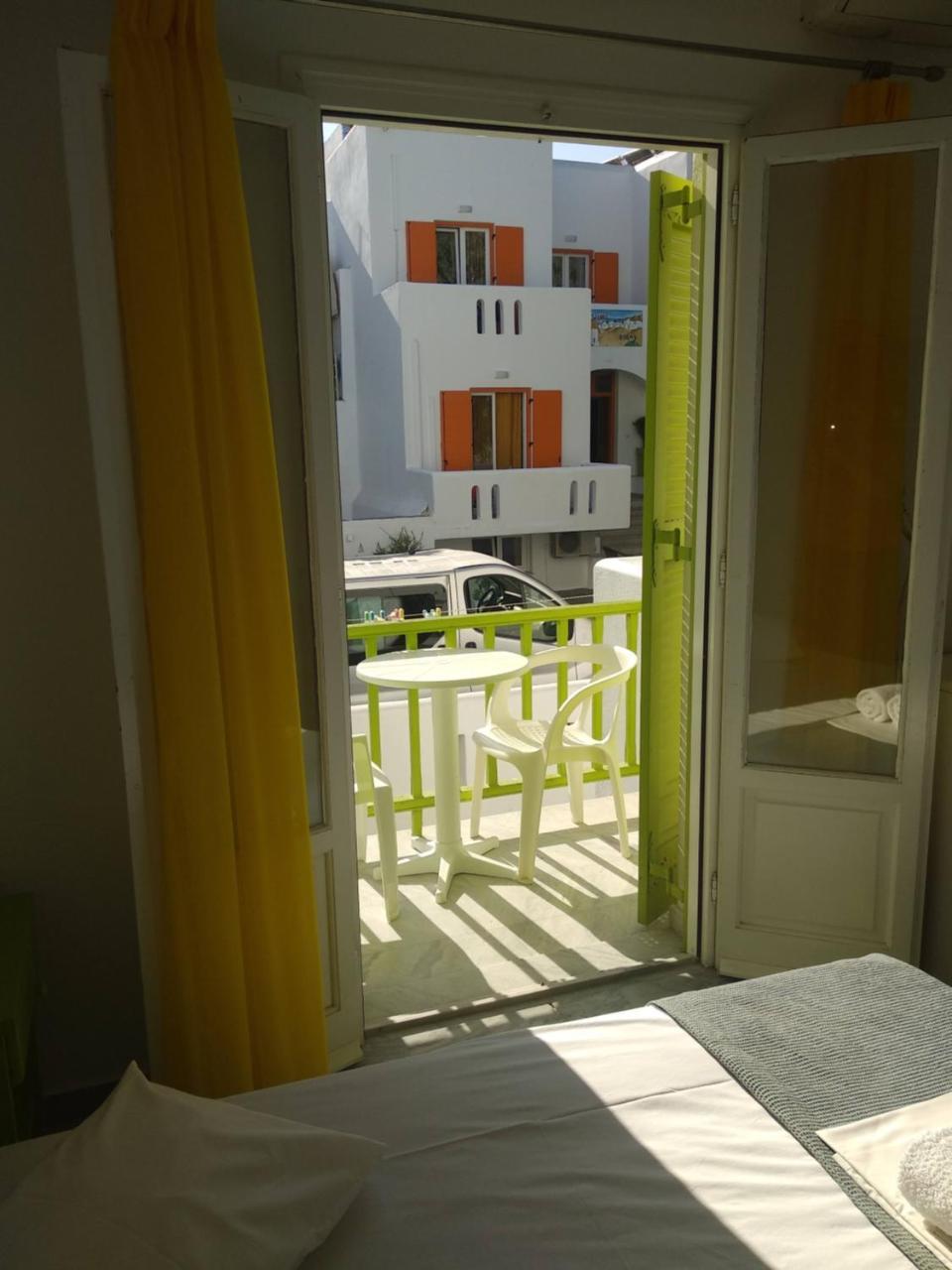 Siren Rooms And Apartments Paros Eksteriør billede