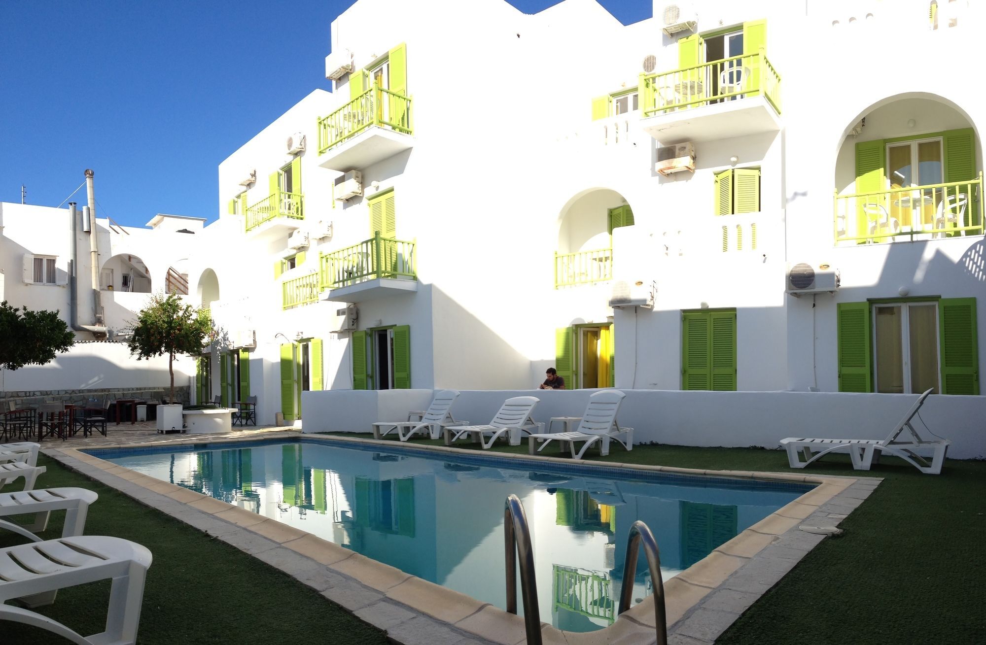 Siren Rooms And Apartments Paros Eksteriør billede